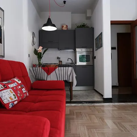 דירה Arenelle House By Holiday World